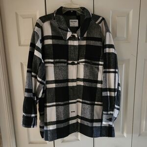 Old Navy Plaid Utility Jacket in Black and White